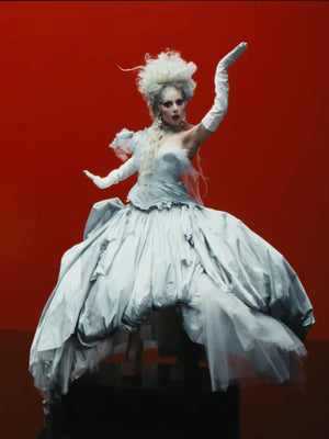 LADY GAGA IN DOUBLE JEU