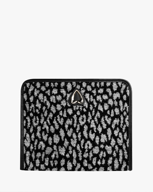 AW HEART POUCH MADAME