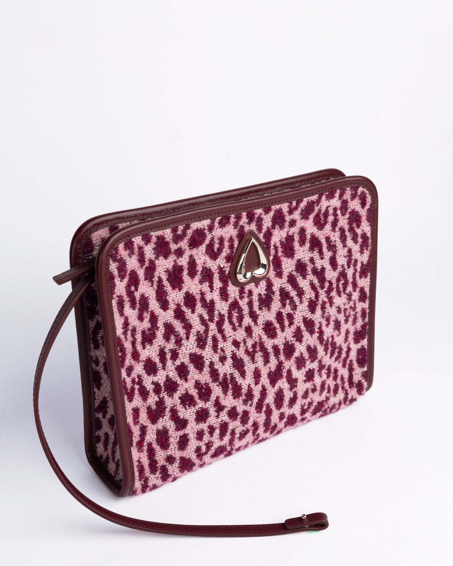 AW HEART POUCH MADAME