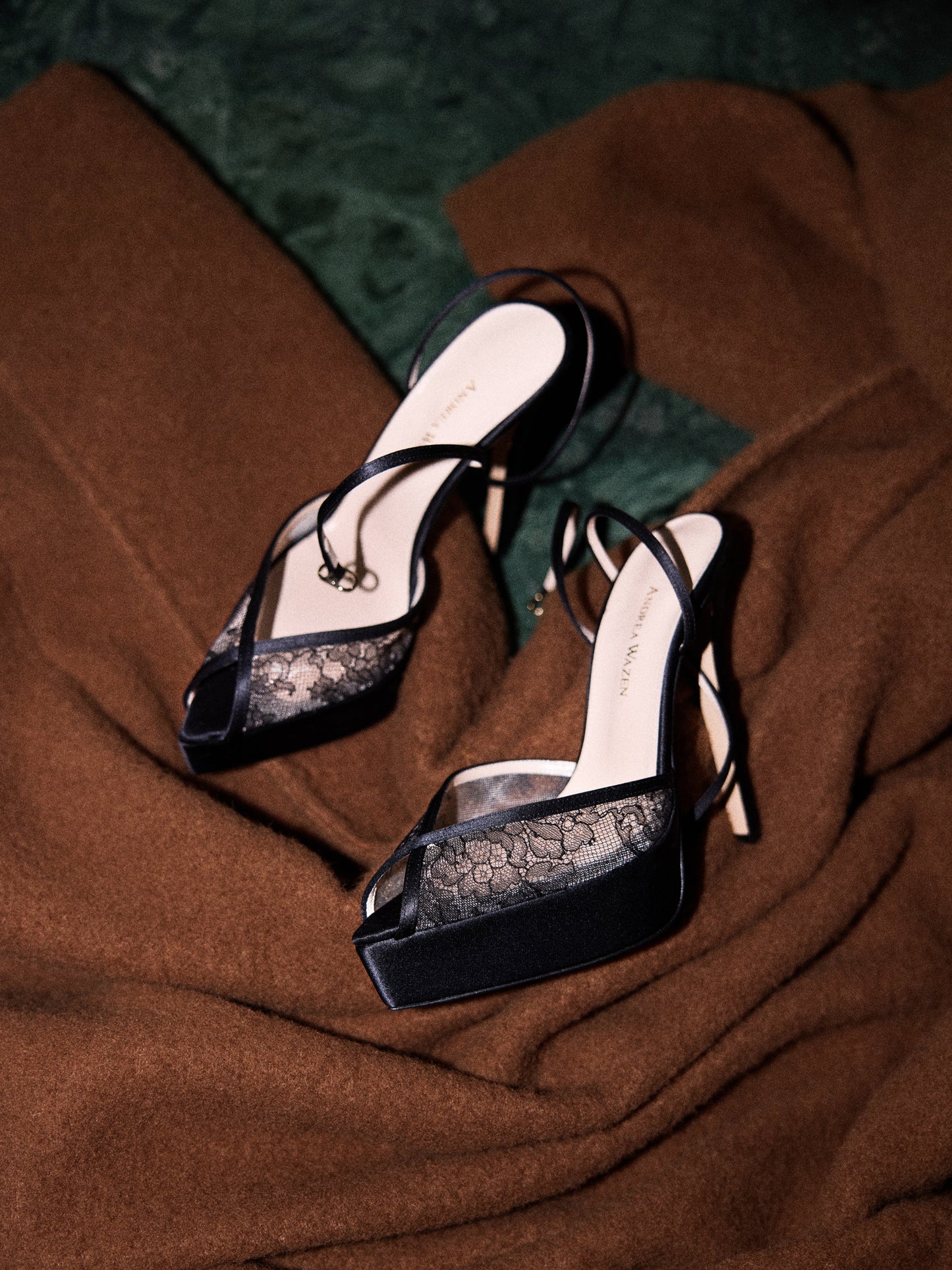 KATY LACE PLATFORM 140
